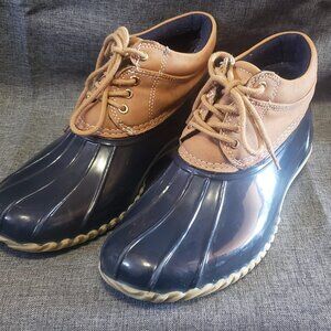 Women's Size 7 Tommy Hilfiger Duck Boots